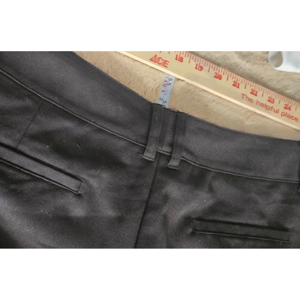 $29.00 COLOR SWATCH great condition Plus 3X solid black dress women's shorts XXL - Picture 3 of 4